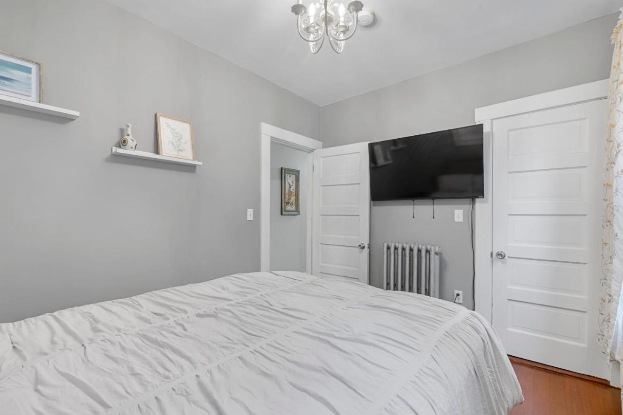 Bright & Spacious 2Br Apartment, Mins From Downtown Boston, Parking ภายนอก รูปภาพ