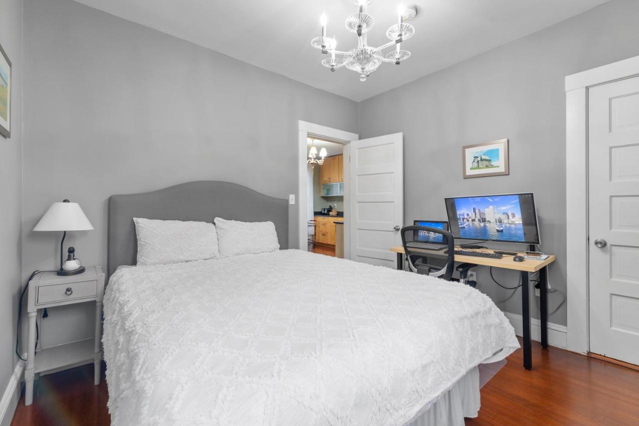 Bright & Spacious 2Br Apartment, Mins From Downtown Boston, Parking ภายนอก รูปภาพ